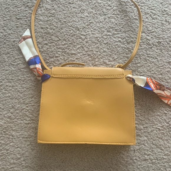 SHEIN Reilly scarf decor crossbody mini purse yellow - Picture 5 of 6